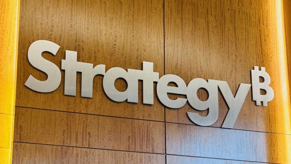 Strategy Buys $22.1M in Bitcoin, Expands Buyback Program to $3B
